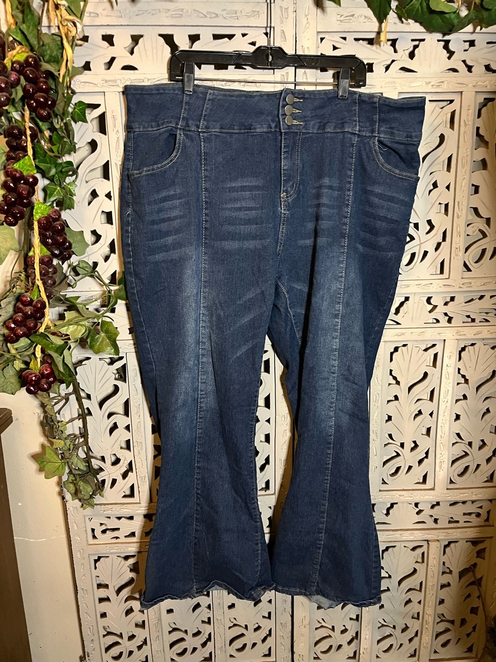 NEW! RETRO BOHO POLISHED COMFORT STRETCHY HIGH-RISE FLARED PLUS SIZE JEANS